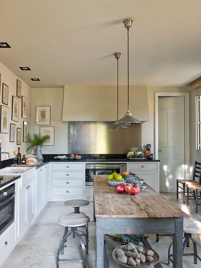 COUNTRY HOUSE — Isabel López-Quesada | Cocinas de sueños, Sillas cocina